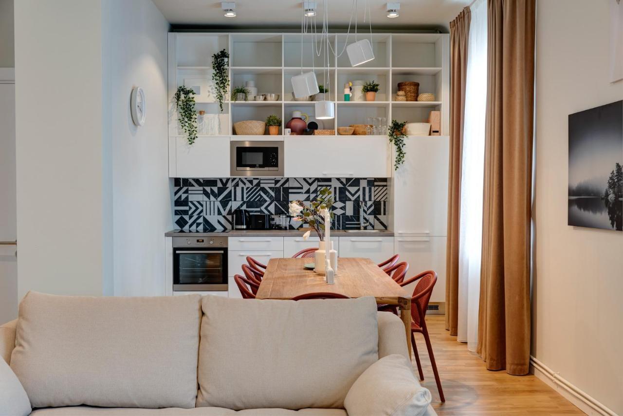 Dandelion Apartments Matisa Riga Extérieur photo